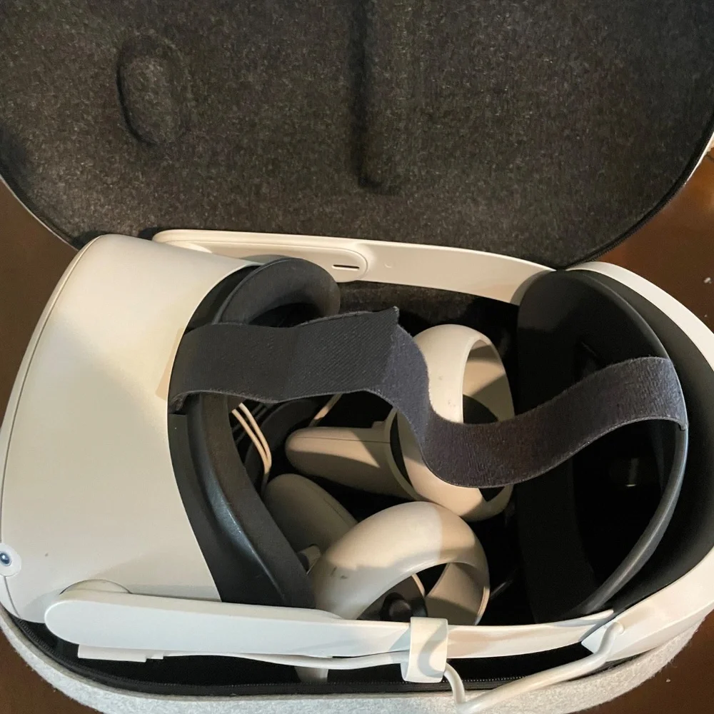 Oculus Quest 2 128gb + elite strap w/ battery pack, travel case (ready to ship)